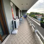 Sisters'house *