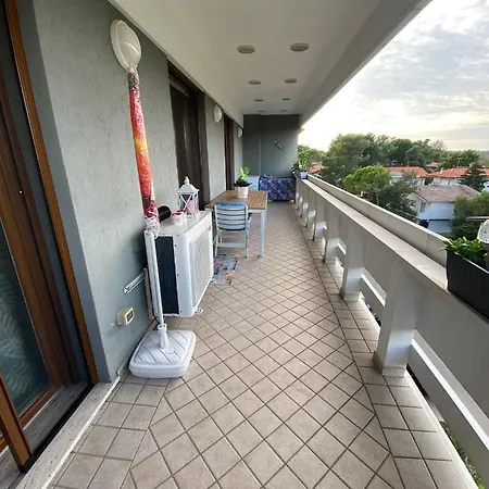 Sisters'house *